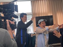 「霜降り明星のあてみなげ」より。(c)静岡朝日テレビ