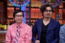 左からおいでやす小田、小澤征悦。(c)読売テレビ