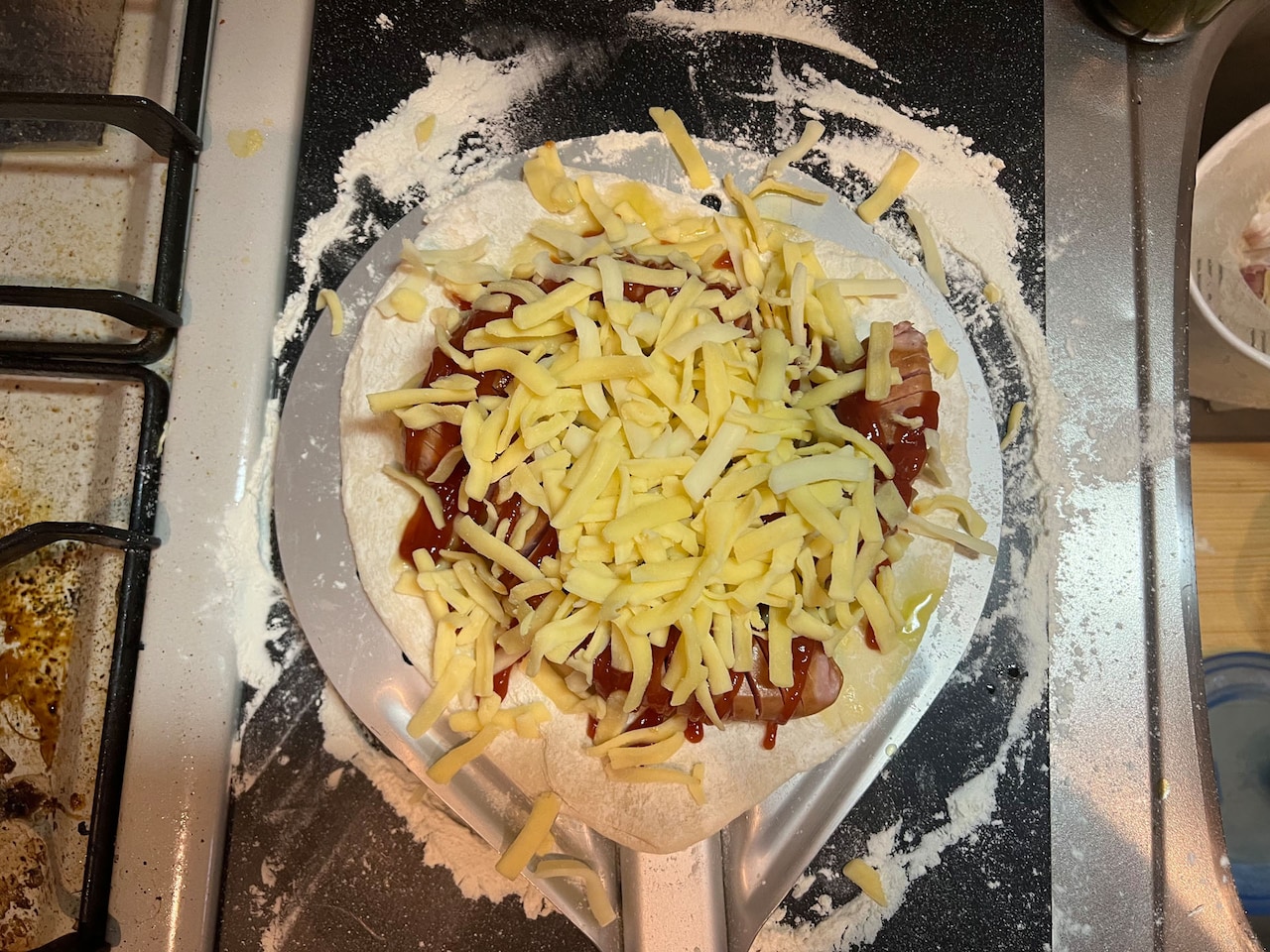 チーズをかける。