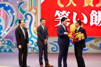 笑い飯とお祝いゲストの千鳥。