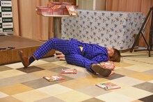 床に倒れ込むサツマカワRPG。