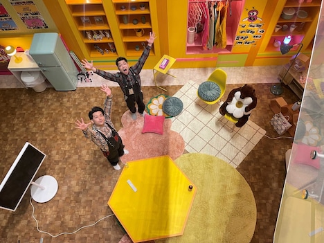 「ハチミツハウス」と生ファラオ。(c)フジテレビ