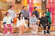 「ほっとくとヤバい！悪い姿勢改善SP」の出演者たち。(c)フジテレビ
