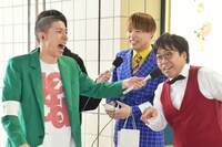 現地からのラジオ生中継に出演する怪奇！YesどんぐりRPG。