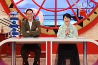 左から東野幸治、中島めぐみアナウンサー。(c)関西テレビ