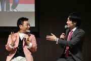 ボケ放題の八嶋智人にツッコミを入れる川西賢志郎。