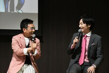 八嶋智人と川西賢志郎（右）。