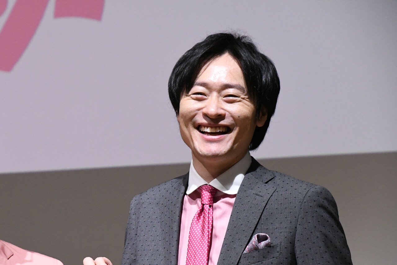 川西賢志郎、新ドラマ会見でボケ放題の八嶋智人にツッコミ　2人は初対面