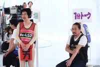 左からあぁ～しらき、笑い飯・西田。(c)関西テレビ