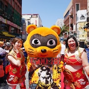 紅しょうが、誰よりも強そうな衣装でレッドカーペット歩く