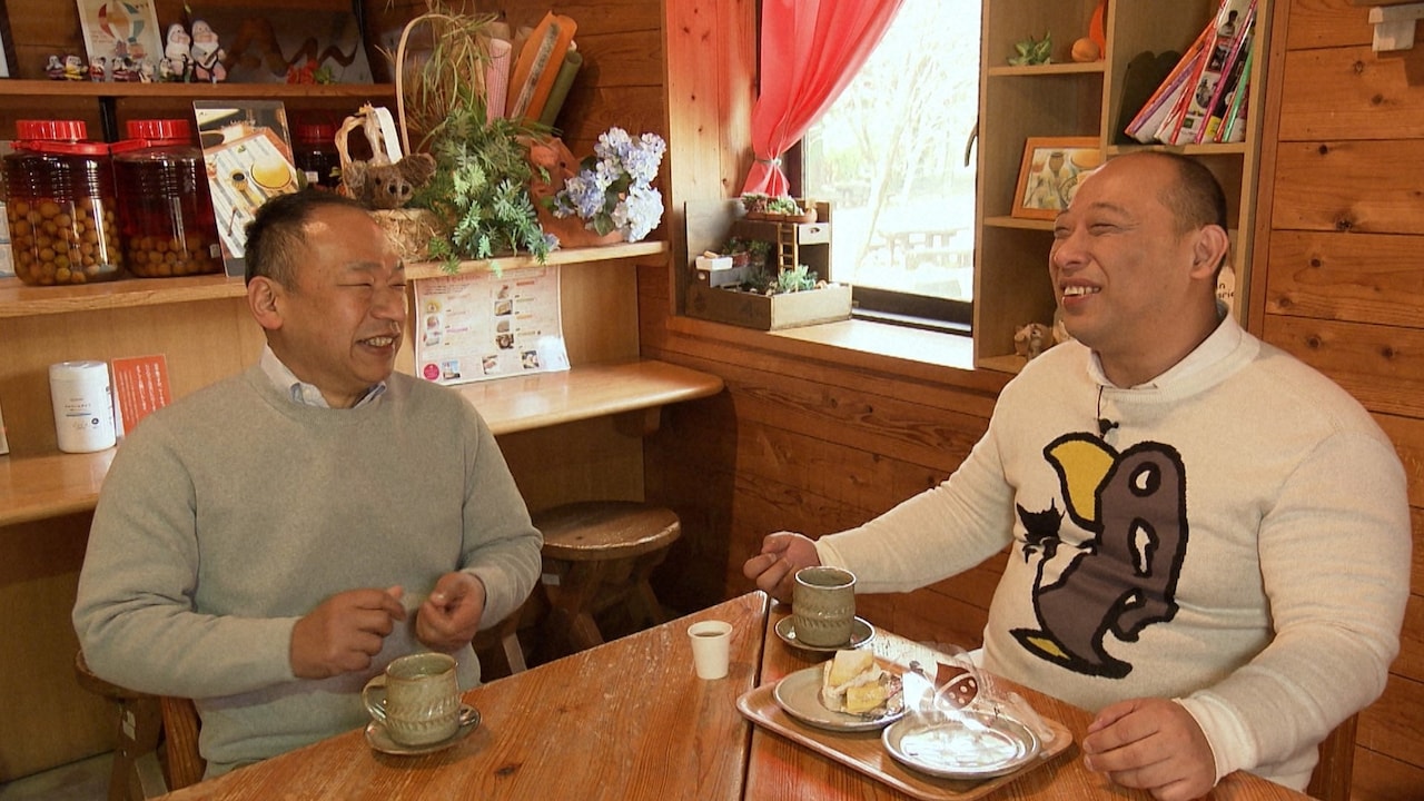 トム・ブラウンみちお（右）(c)ABCテレビ