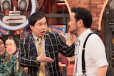 左から霜降り明星せいや、らぶおじさん。 (c)読売テレビ