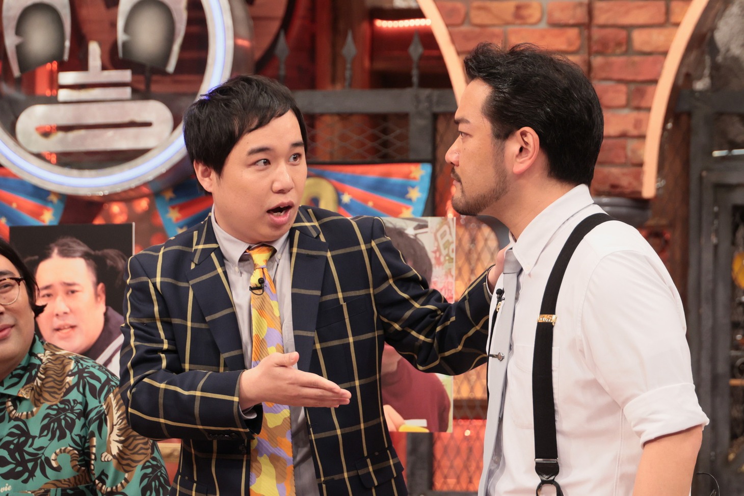 左から霜降り明星せいや、らぶおじさん。 (c)読売テレビ