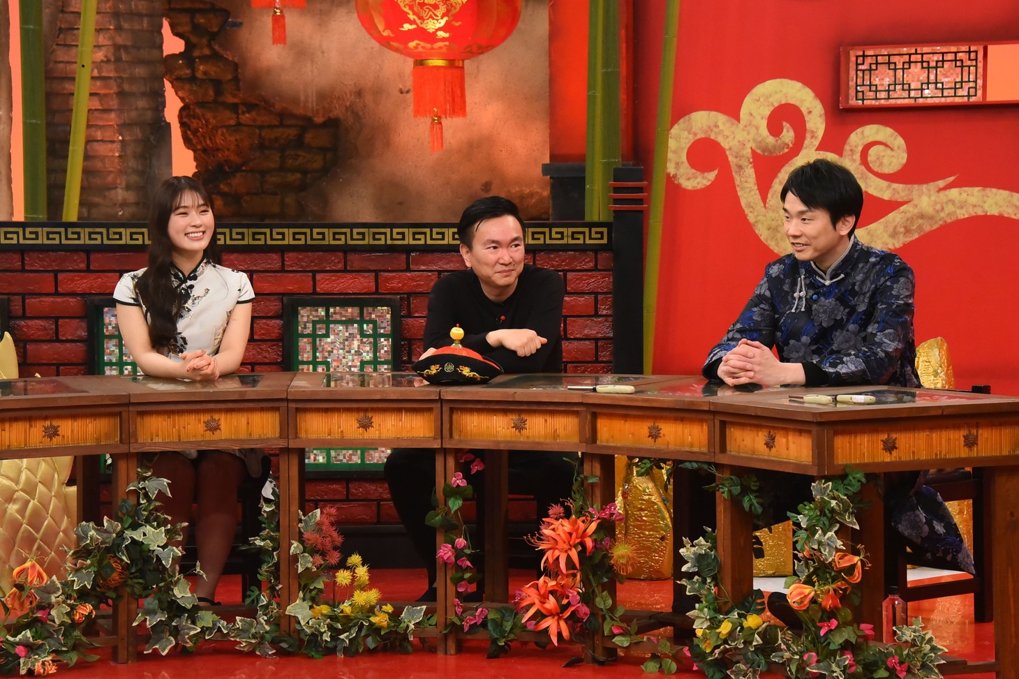 左から渋谷凪咲、かまいたち。(c)関西テレビ