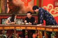 左から渋谷凪咲、かまいたち。(c)関西テレビ