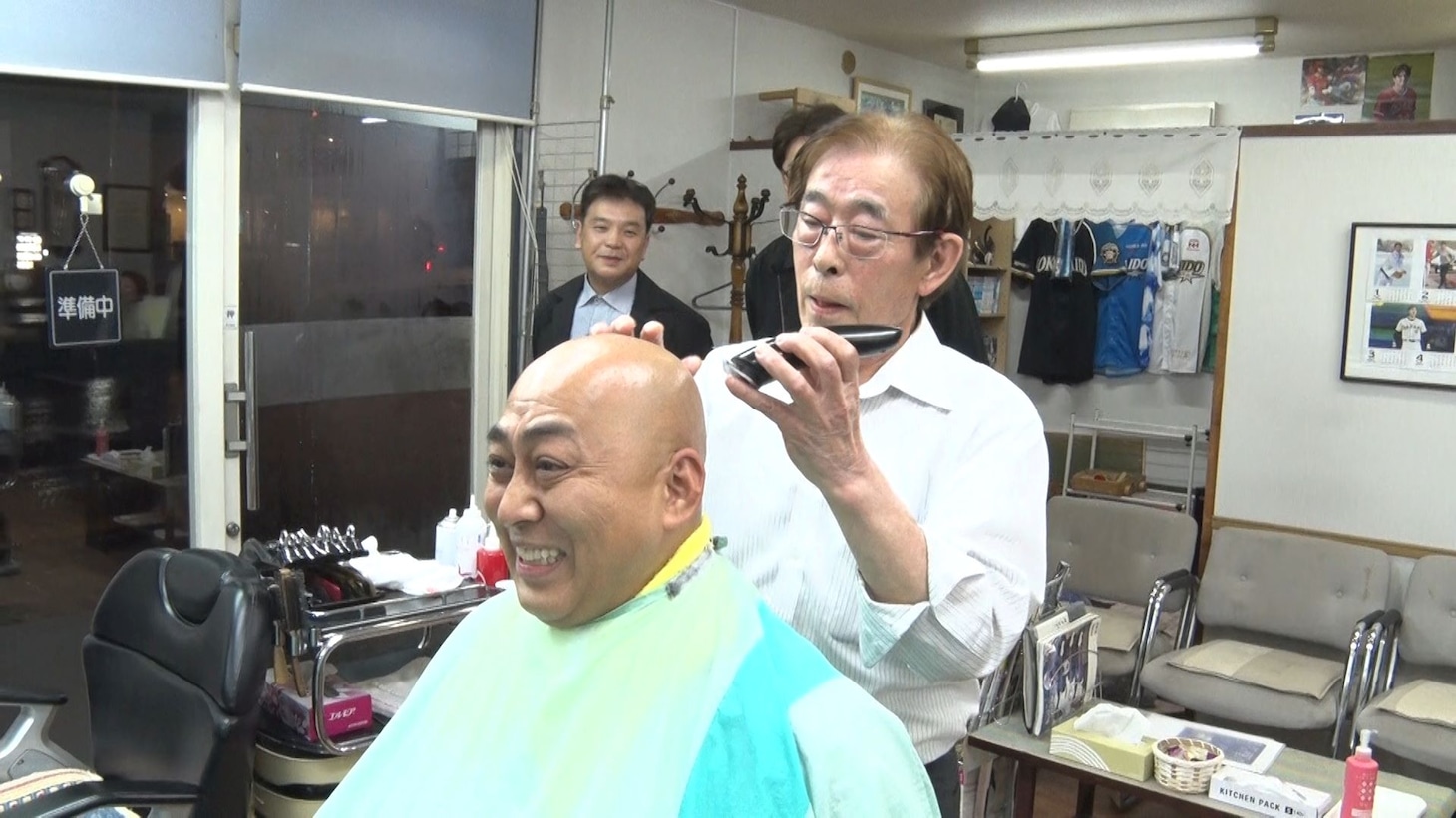 錦鯉・長谷川 (c)フジテレビ