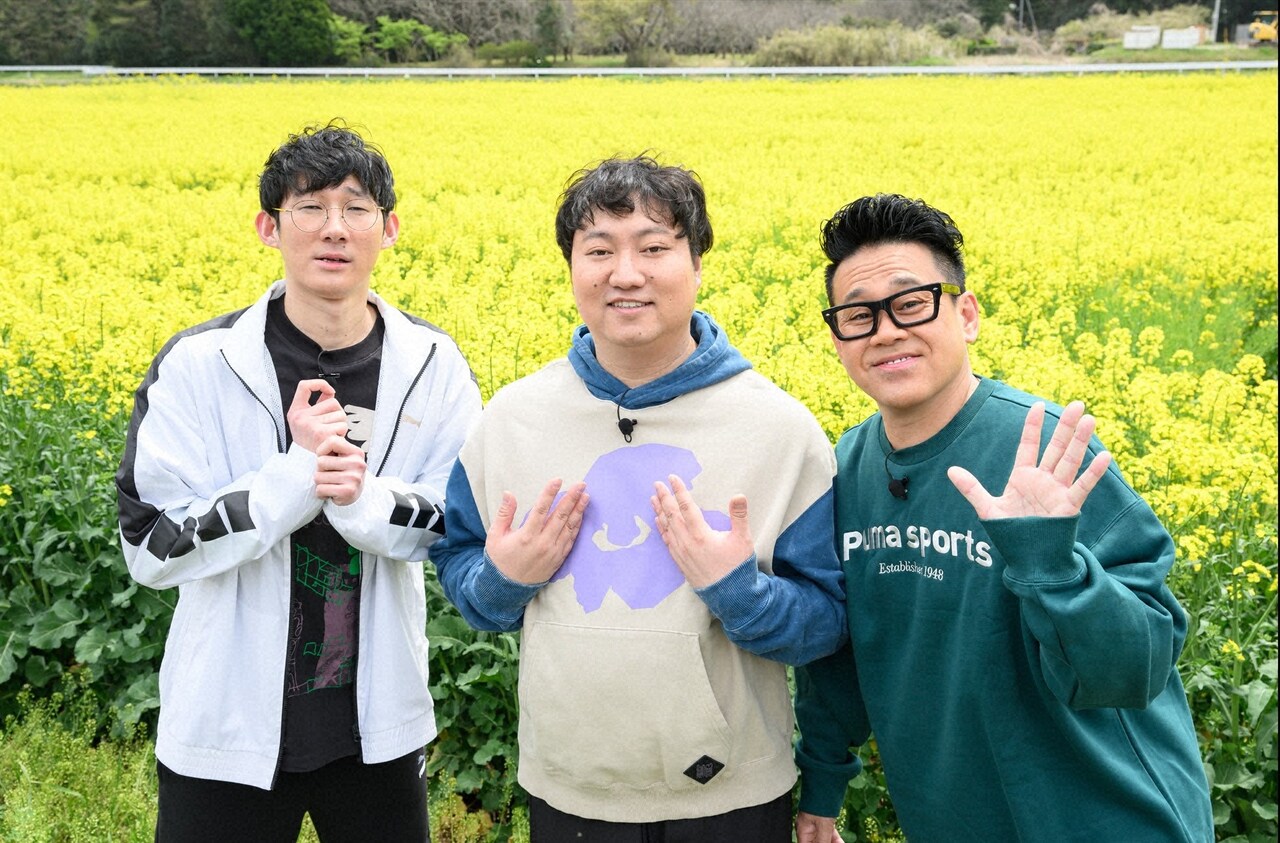 左からロングコートダディ、宮川大輔。(c)日本テレビ