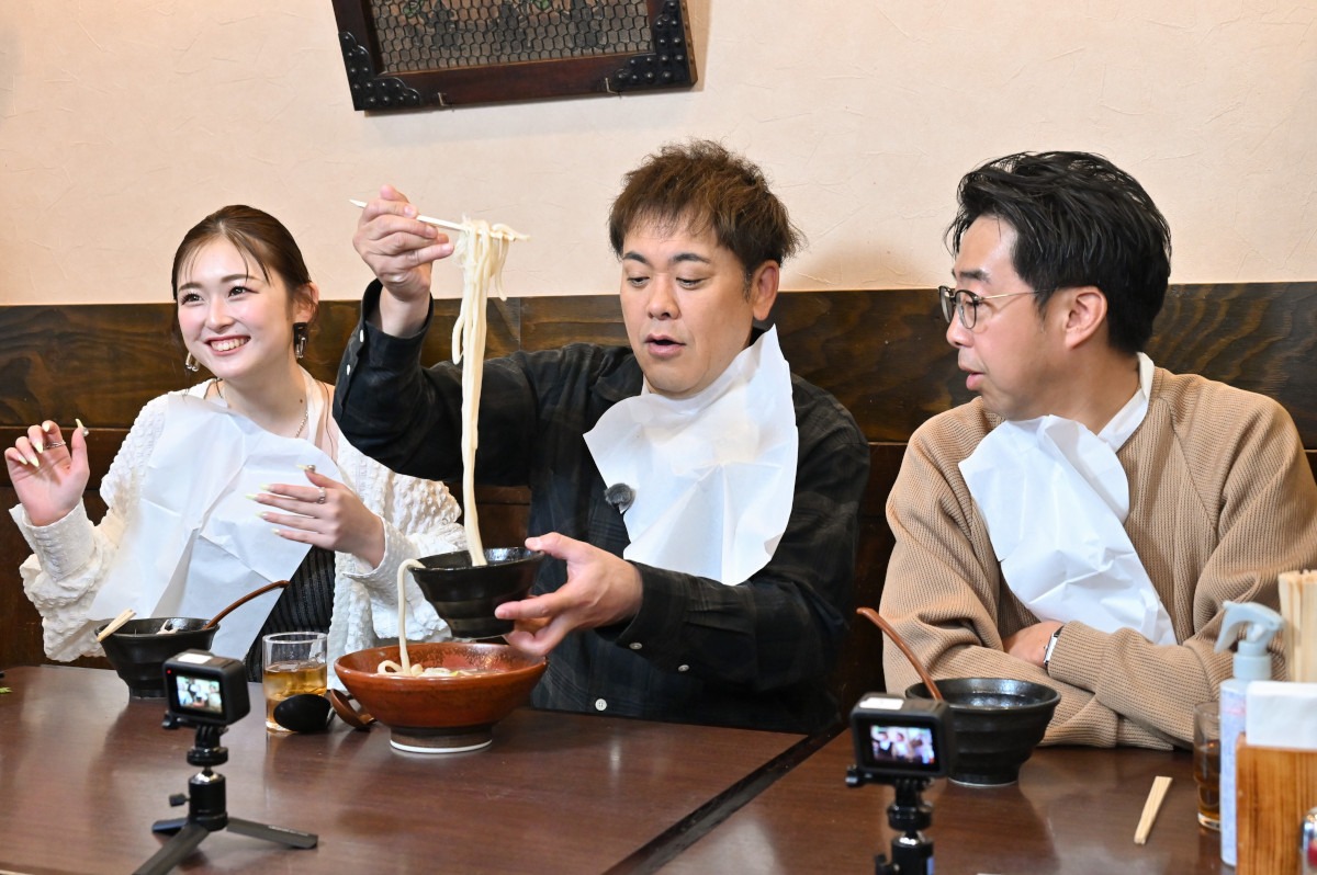 左から、ゆうちゃみ、くりぃむしちゅー有田、おぎやはぎ矢作。(c)TBS