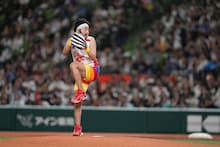 振りかぶるサンシャイン池崎。(c)SEIBU Lions