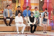 スタジオ出演者たち。(c)フジテレビ