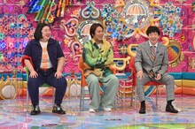 左から、紅しょうが・熊元プロレス、狩野英孝、蛍原徹。(c)テレビ朝日