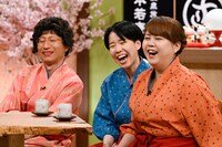 左からすっちー、天才ピアニスト。(c)読売テレビ