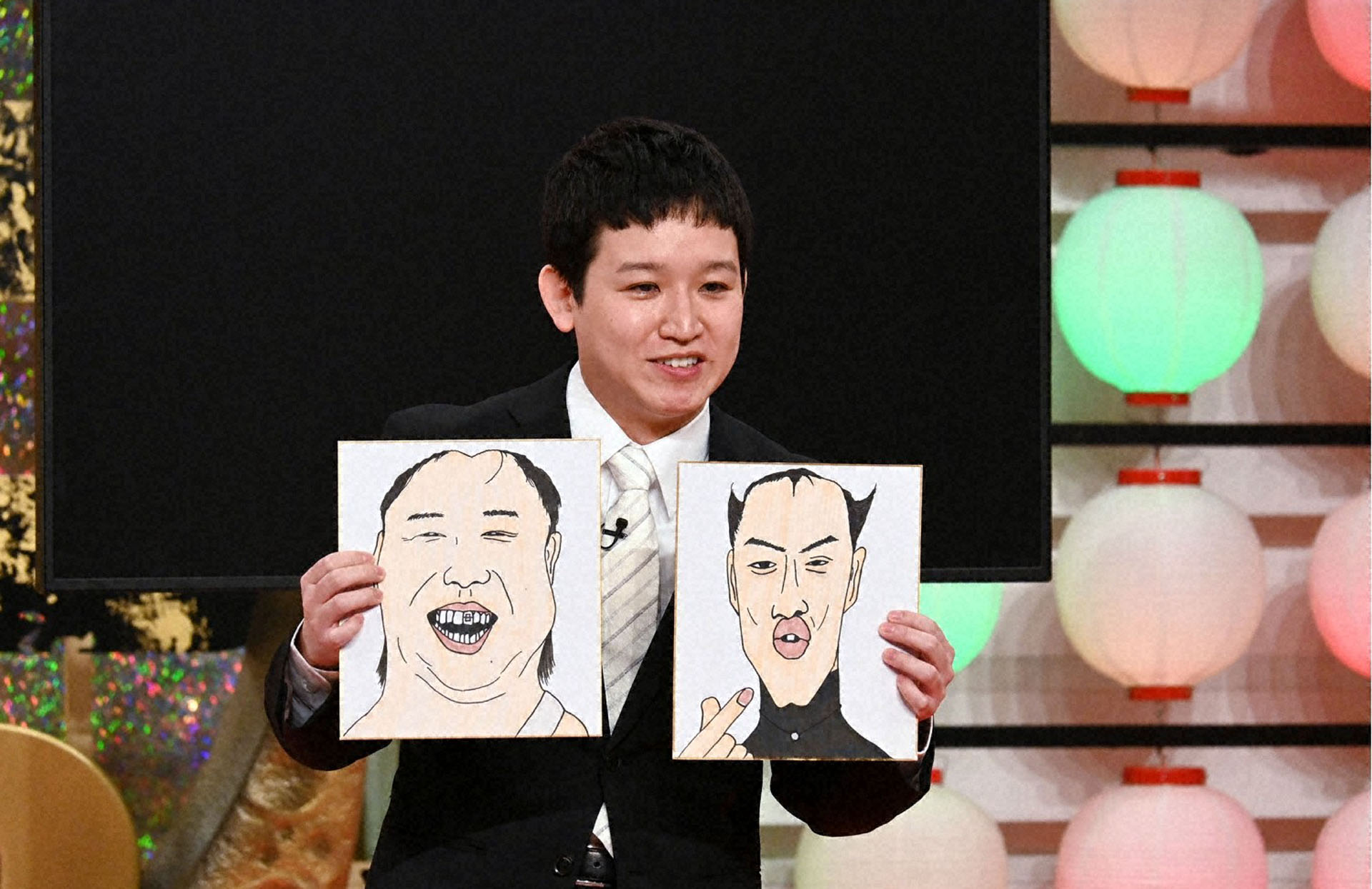 特技の“冴えない似顔絵”を披露するkento fukaya。