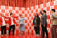 左から、サルゴリラ、会見を進行した日比麻音子（TBSアナウンサー）、カゲヤマ、ロングコートダディ堂前。