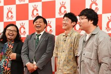 左から、カゲヤマ、ロングコートダディ。