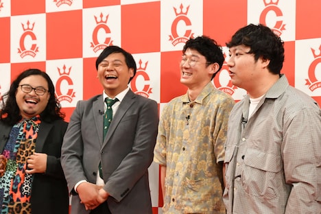 左から、カゲヤマ、ロングコートダディ。