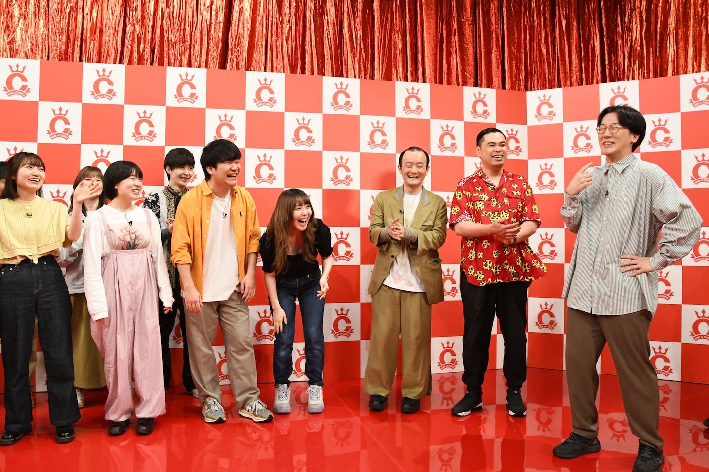 「全女性の元カレに似てる」と言われるというザ・マミィ林田（右端）。