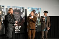 左から竹内力、サルゴリラ。