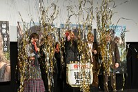 「猿の惑星／キングダム」鏡割りの様子。