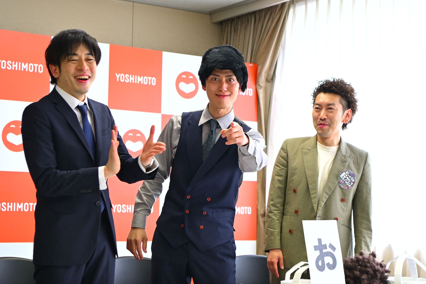 シゲカズですプロデュースによる記者会見の様子。