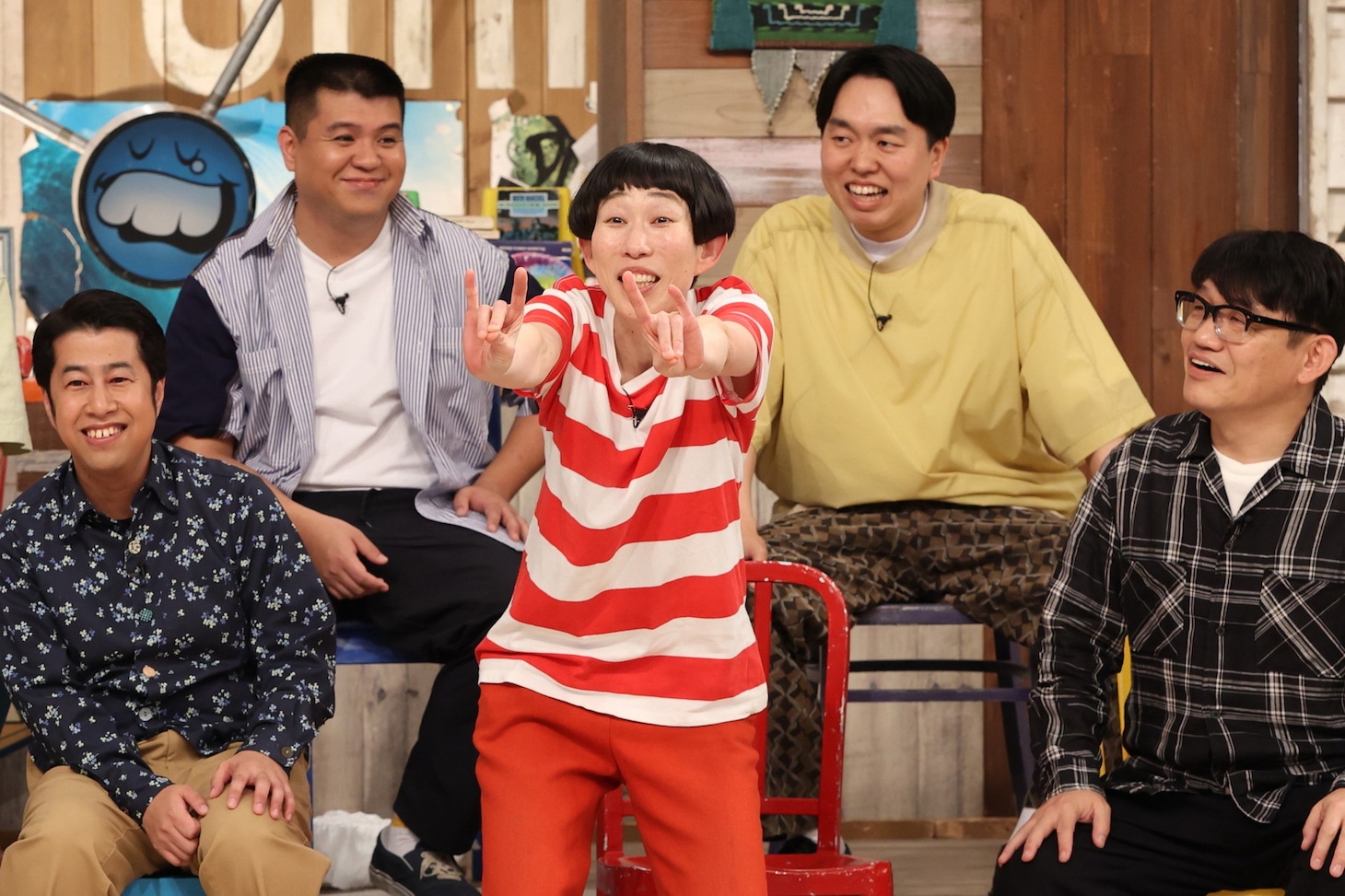 前列左から、ウエストランド井口、牧野ステテコ、ずん飯尾と、後列のジェラードン。(c)フジテレビ