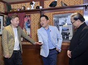 ダイアンとMr.マリック。(c)ABCテレビ