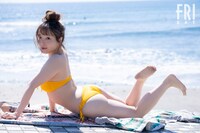 「FRIDAY」6月7・14日合併号（講談社）より、ダウ90000の吉原怜那。