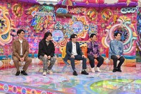 左から、さや香・新山、宮下草薙・草薙、オズワルド伊藤、ウエストランド井口、アインシュタイン河井。(c)テレビ朝日