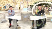 左から、有吉弘行、マツコ・デラックス。(c)テレビ朝日