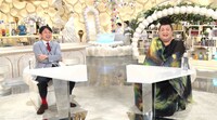 左から、有吉弘行、マツコ・デラックス。(c)テレビ朝日