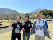 「こすとくっきー!仲良し同期の別府プライベート旅」に出演する(左から)ブラックマヨネーズ小杉、チュートリアル徳井、野性爆弾くっきー!。