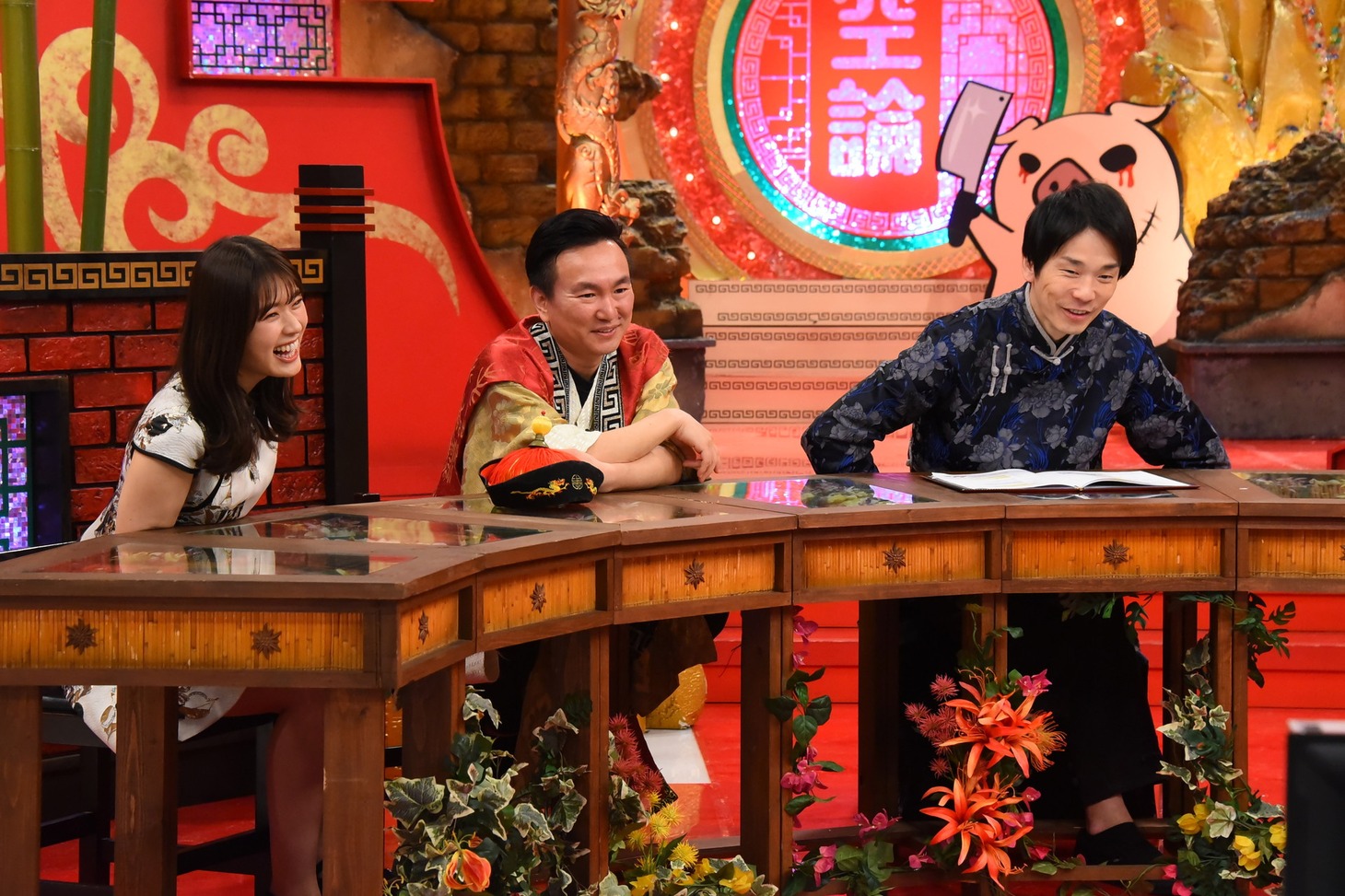 左から渋谷凪咲、かまいたち。(c)関西テレビ