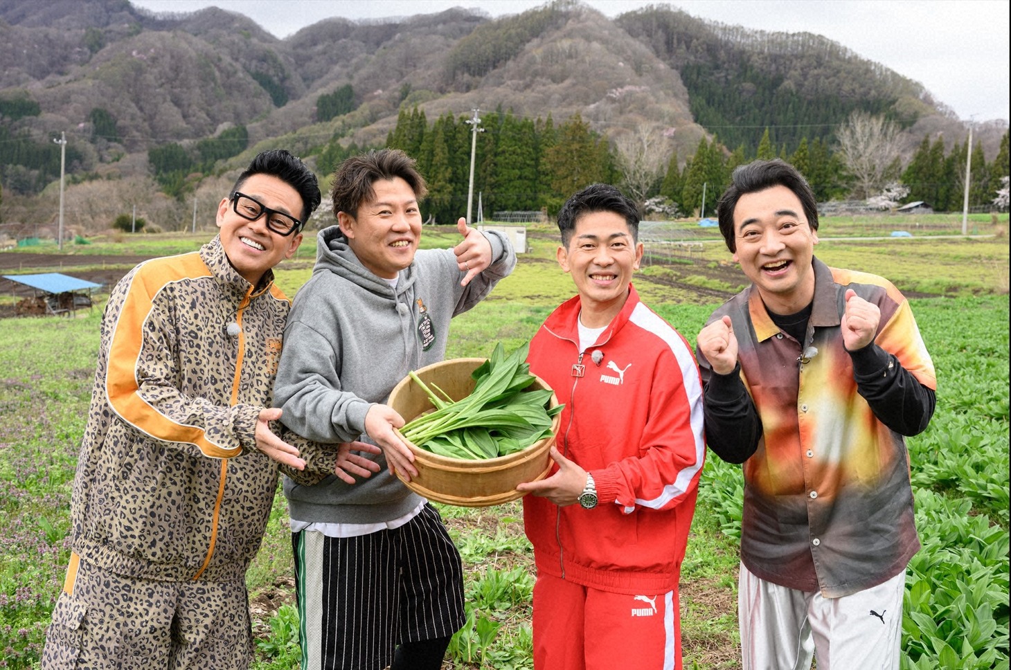左から宮川大輔、ジャングルポケット。(c)日本テレビ