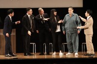 リニアしょうへいの衣装が注目を集めた場面。