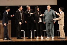 リニアしょうへいの衣装が注目を集めた場面。