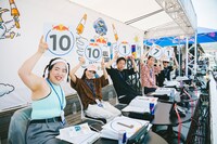 審査の様子。(c)Suguru Saito／Red Bull Flight Day