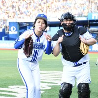 令和ロマンくるまの始球式、メンタル揺らいで中途半端な球に 悔しくてケムリが泣く