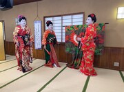 「ゲストダイアン」に出演するコウメ太夫（左）とダイアン。(c)ABCテレビ