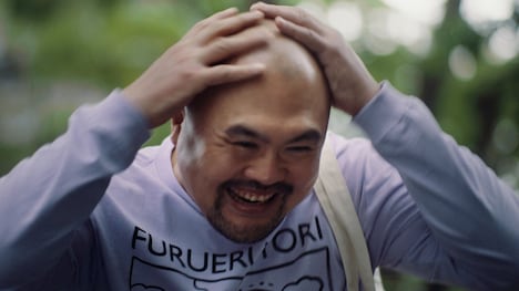 ザ・プレミアム・モルツのWeb CM「はじめての父の日」編のワンシーン。