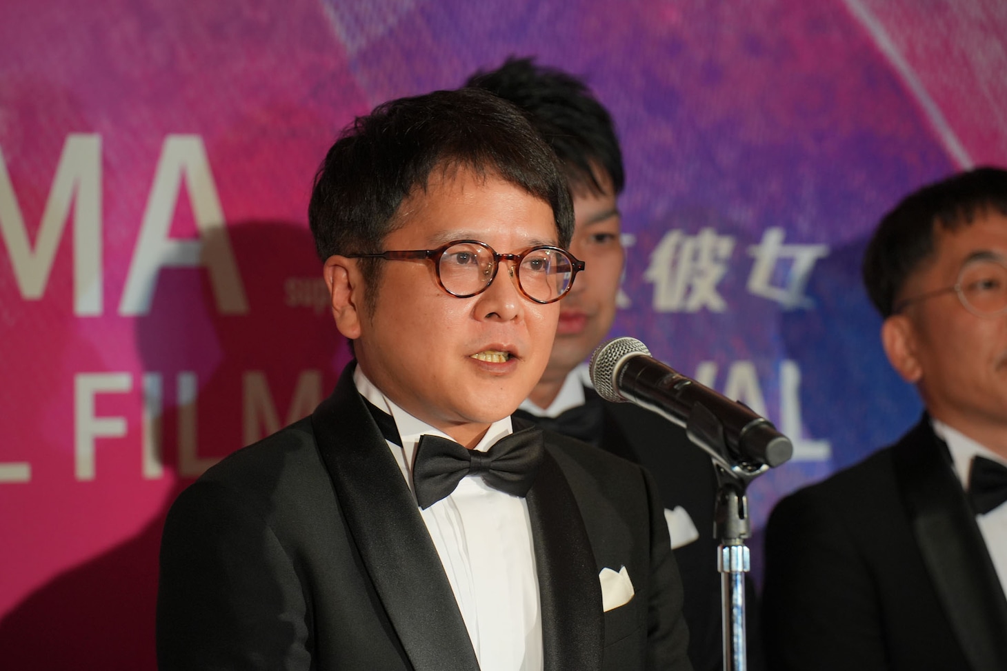 「裏表紙」の脚本・監督を務めたダブルブッキング川元。
